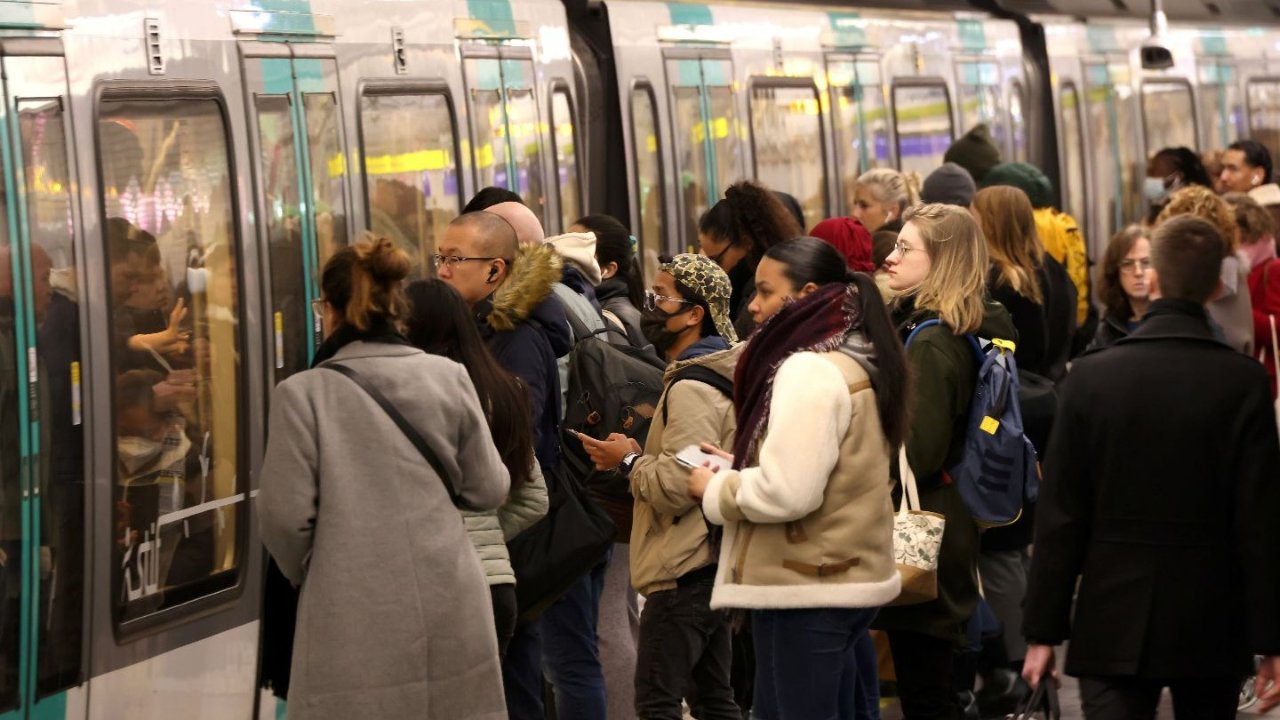 今年夏天巴黎没地铁啦？特别是RER B线！施工将严重影响生活！