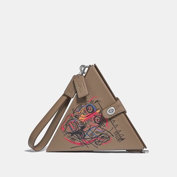 X Basquiat 涂鸦风三角包