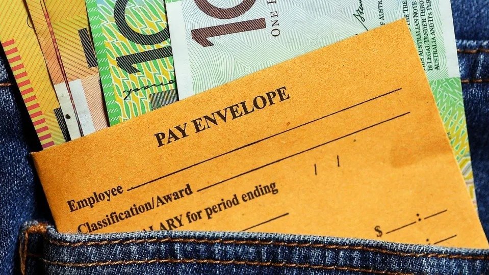 7月1日起正式实施！澳洲最低工资上调5.75%，大幅加薪恐迫使澳联储加息