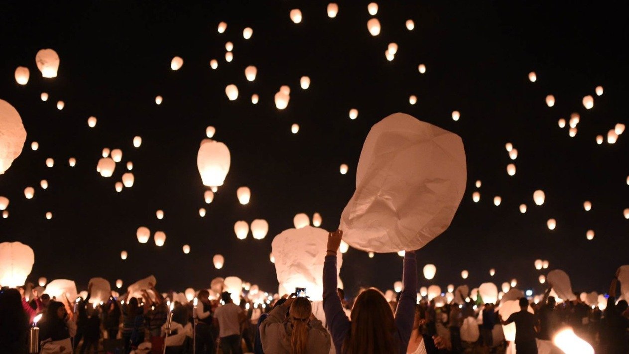 一起去祈福🏮8月20日多伦多附近孔明灯放飞活动，照亮整个夜空！
