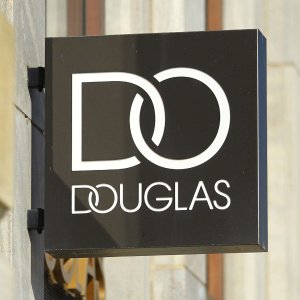Douglas 送礼不踩雷清单 兰蔻、卡诗、Dior好礼捡漏 绝不撞款