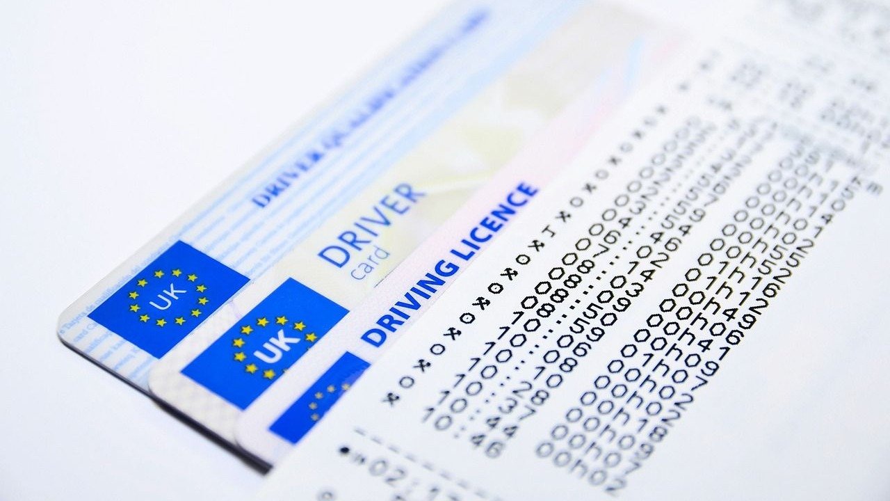 法国驾驶执照获取法定驾驶年龄降至17岁