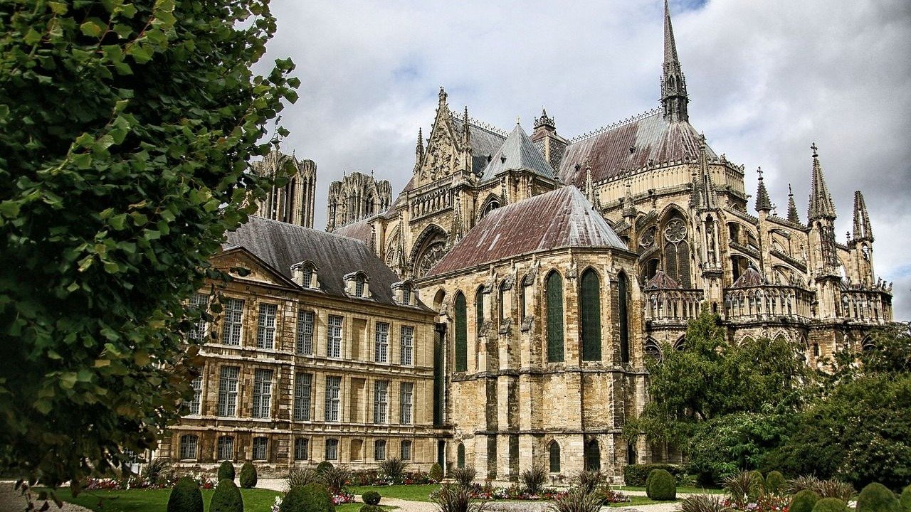 兰斯(Reims)旅游全攻略-兰斯大教堂、香槟之城等你！