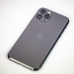 Apple iPhone 11 Pro热卖 超新的三摄技术值得拥有