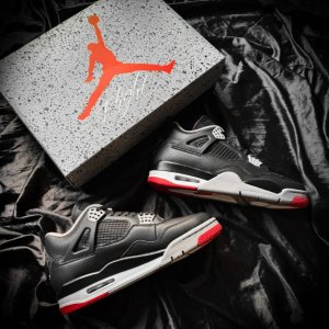 新品上市：Nike Air Jordan 4 运动鞋！Bred Reimagined 黑红配色