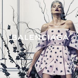 Balenciaga 时尚风向标 新品参与！机车、沙漏包、腋下包$446起