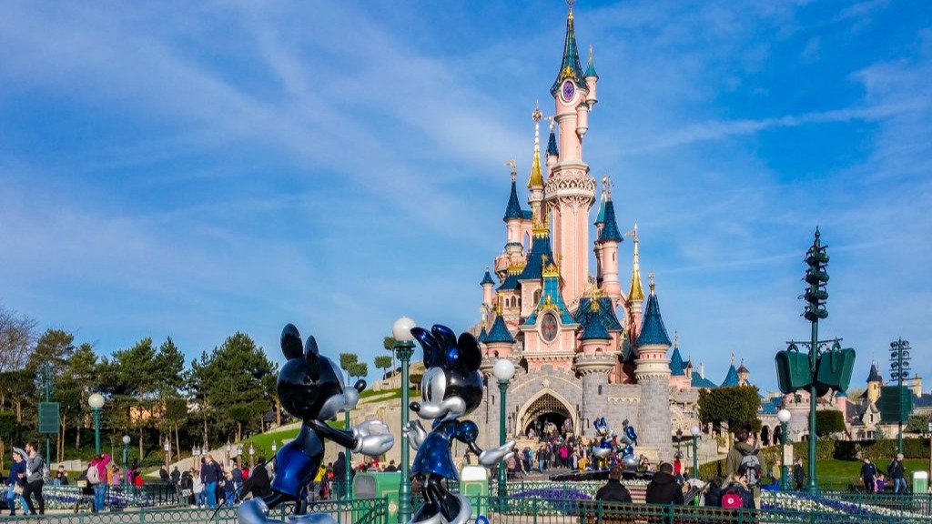 法国最受欢迎六大主题公园，游乐场攻略！迪士尼，狂人国。。。一篇get！