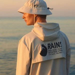 RAINS 全球超佳机能设计雨衣背包 极简北欧质感