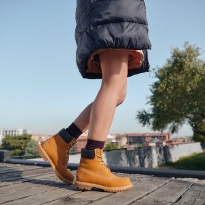 Timberland 经典款大黄靴罕见打折$159收 加绒冬靴$57