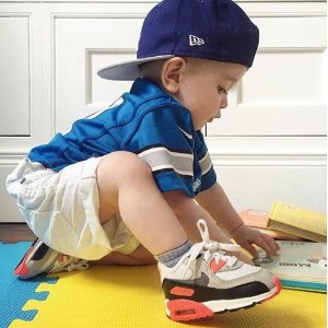 FootLocker 精选Adidas，Nike童鞋特卖