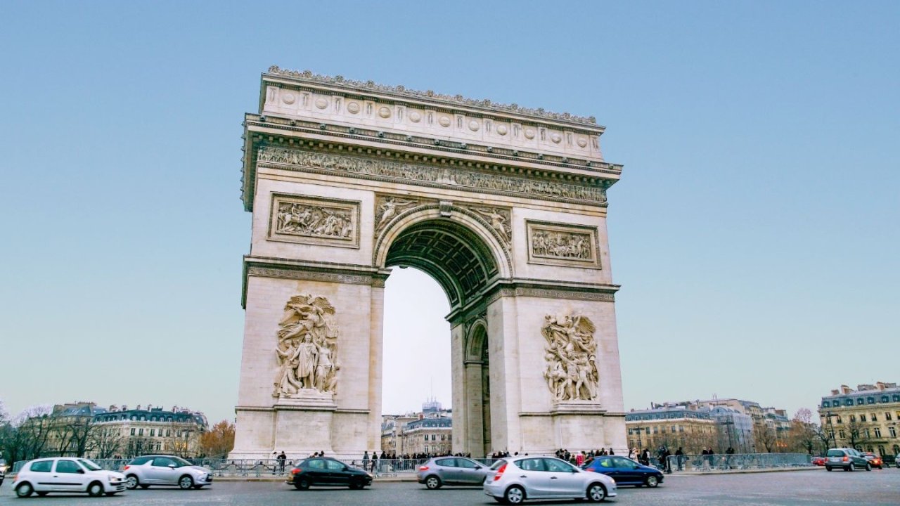 法国凯旋门旅游攻略 Arc de Triomphe - 登顶看巴黎全景+附近餐厅