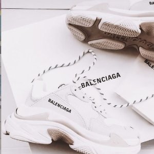 Balenciaga 冬季大促开始 收TS老爹鞋、Track、Logo穿搭等