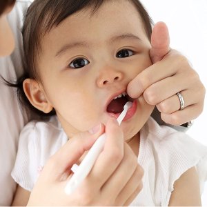 日本贝亲  Pigeon 啫喱可吞咽儿童牙膏 水果味宝宝牙膏