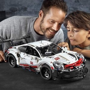 LEGO 保时捷911 RSR 征战赛场的战斗蛙王
