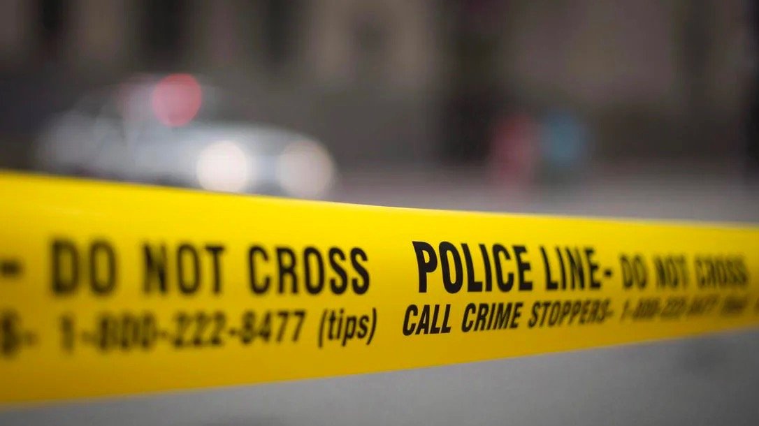 多伦多东区一男子撞车后肇事逃逸，被撞路人送医后死亡！肇事司机仍在逃...
