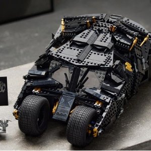 LEGO 蝙蝠侠 Tumbler 战车 (76240)，资深影迷必买