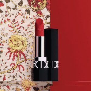 520专享：Dior 限量版烈焰蓝金 999 是纯正的那一抹复古红~