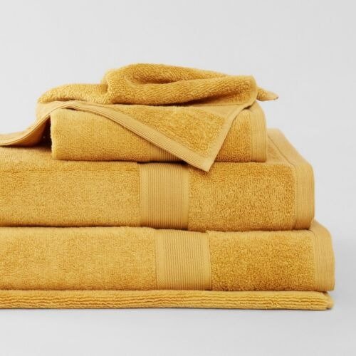 黄色多尺寸毛巾