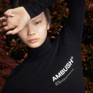 AMBUSH® 日系潮牌 脏辫卫衣$390、甜酷糖果耳饰$182