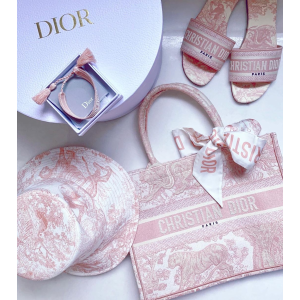 上新：Dior 全新Oblique春夏系列 2020人气超高Logo印花凉鞋