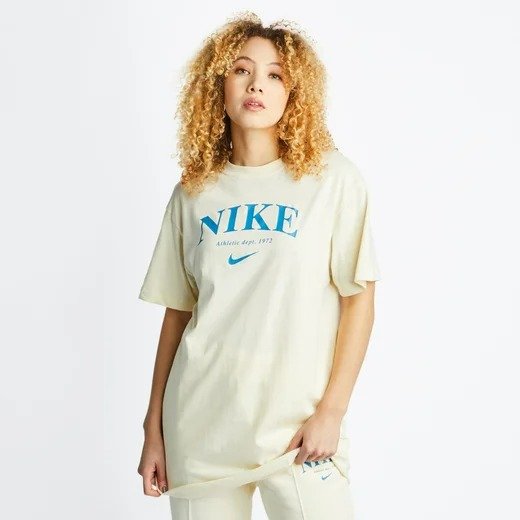 Nike Sportswear T恤