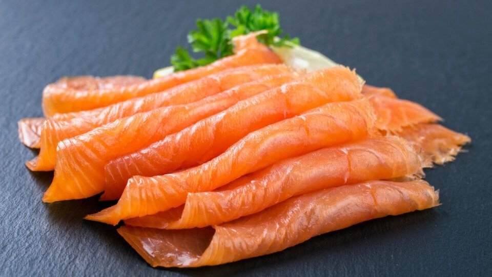 法国全境召回熏三文鱼(saumon fumé) - 存在李斯特菌病风险！