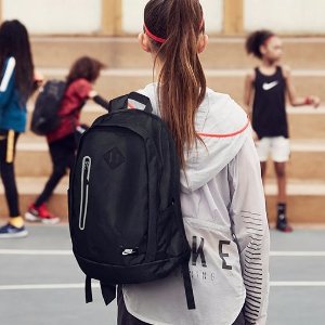 NIKE耐克儿童背包系列，返校季特卖中