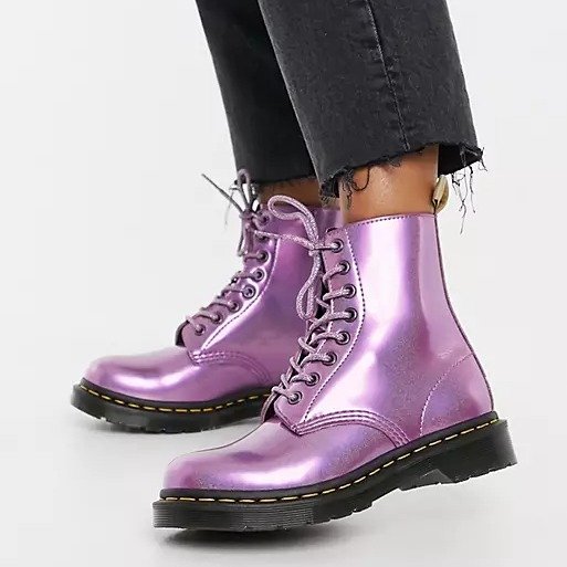 粉紫色亮面8孔马丁靴