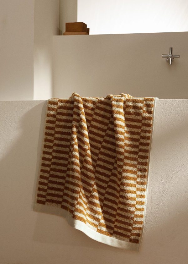 错位条纹毛巾 50x90 cm