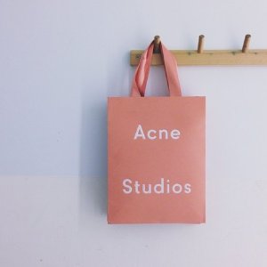 Acne Studios 北欧简约风品牌热卖 收百搭毛衣、外套