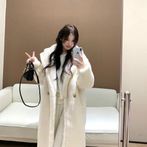 ssense-MaxMara罕见低价 封面白色泰迪熊大衣$3084(官$5090)