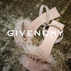 Givenchy大牌专场 | 知性优雅不撞款 烟筒靴$640，枕头鞋$483