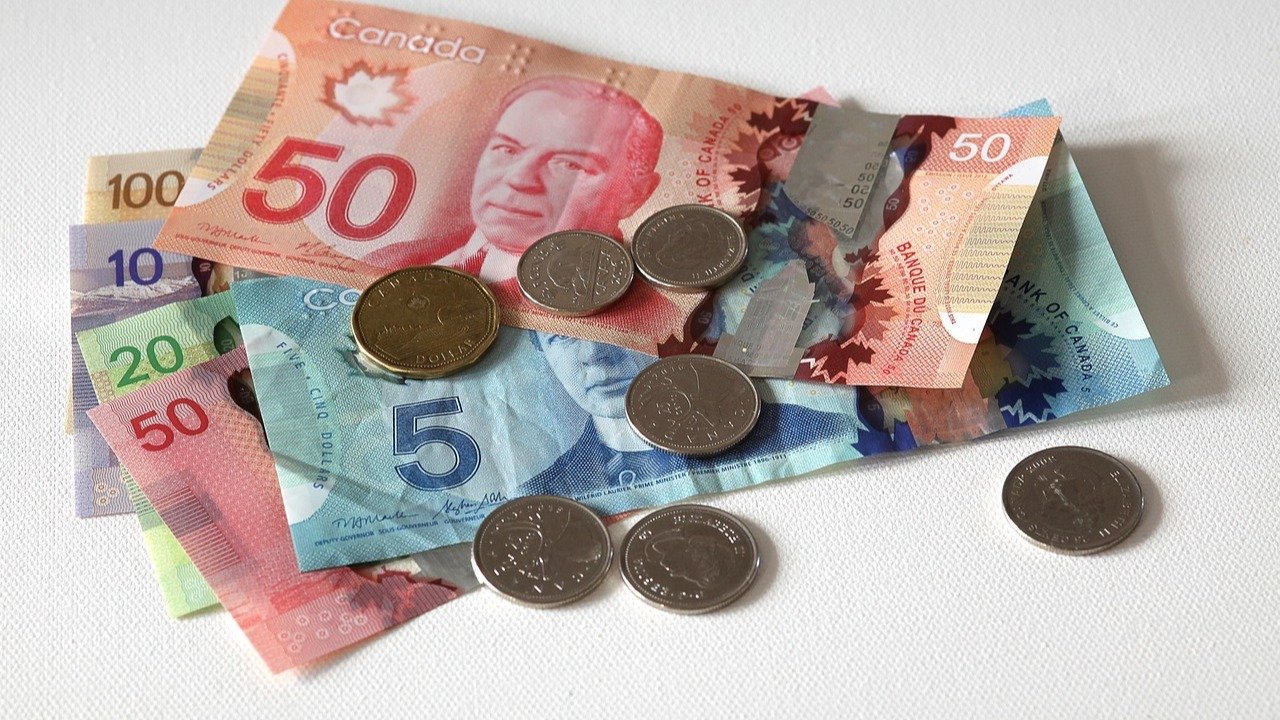 BC省6月1日上调最低工资至$15.65/小时，成为第一个将最低工资与通货膨胀挂钩的省份！