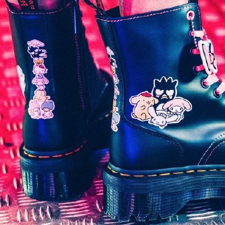 X Hello Kitty 马丁靴