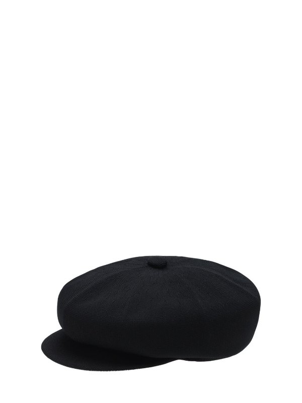 黑色贝雷帽