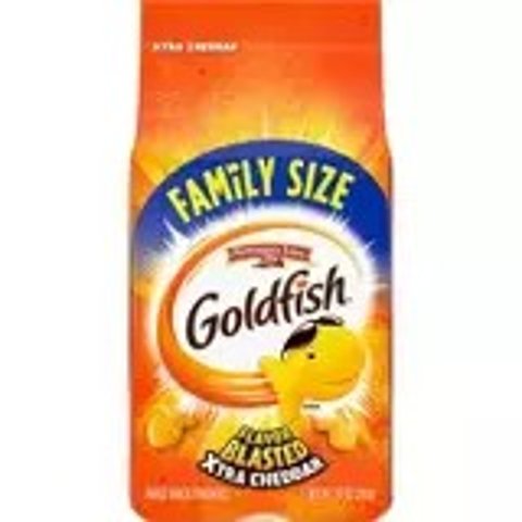 Goldfish Flavor Blasted Extra Cheddar Snack Crackers 小金鱼形状饼干