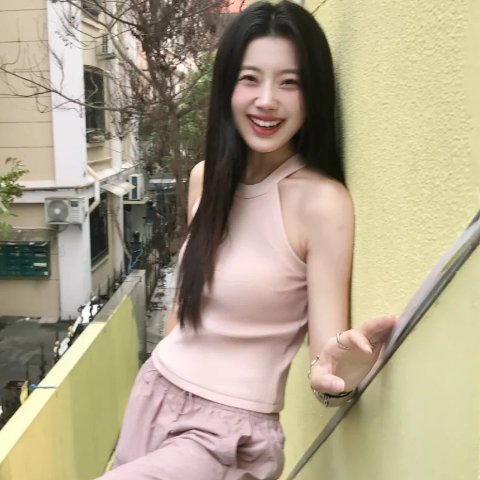 Uniqlo降无止境！遮副乳+修饰斜方肌！@李乔优挂脖背心