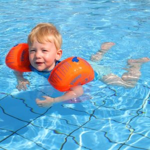 Flipper Swimsafe 儿童游泳手臂圈 绝佳游泳辅助设备