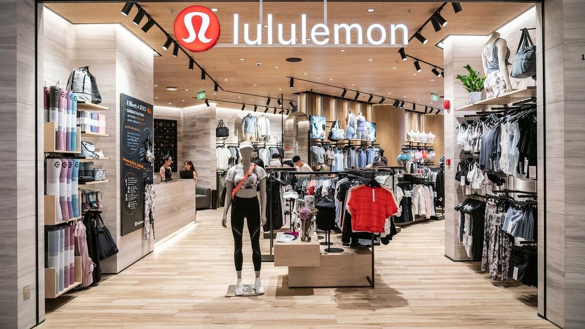 2023 Lululemoon夏季流行单品 - Swiftly Tech短袖、Groove高腰裤还有网球裙！