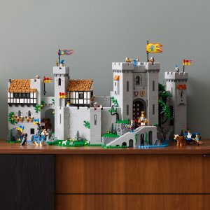 新品预告：LEGO官网 雄狮骑士的城堡 10305，90周年巨作