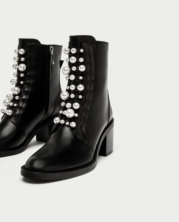 HIGH HEEL LEATHER ANKLE BOOTS WITH FAUX PEARLS Details 靴子