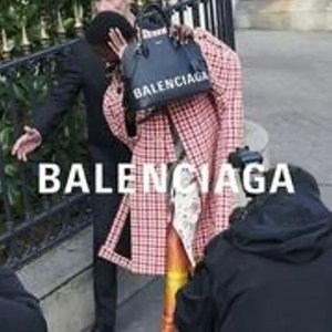 Balenciaga 爆款大促 收老爹鞋、Track、T恤卫衣等明星单品