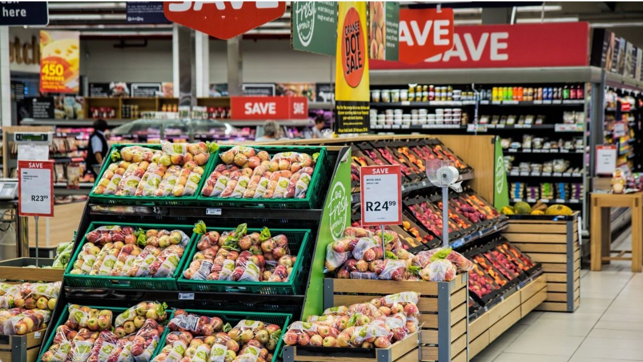 钱包保住！加拿大超市将杂货价格冻结范围扩大至一月，涵盖了90%商品！