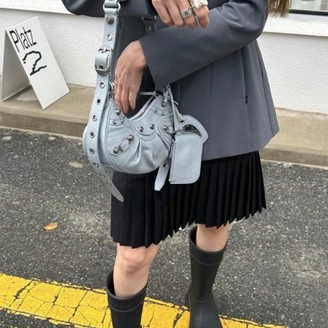 Balenciaga 巴黎世家新品闪促！限量涂鸦款、机车包立省€400 8折！€180