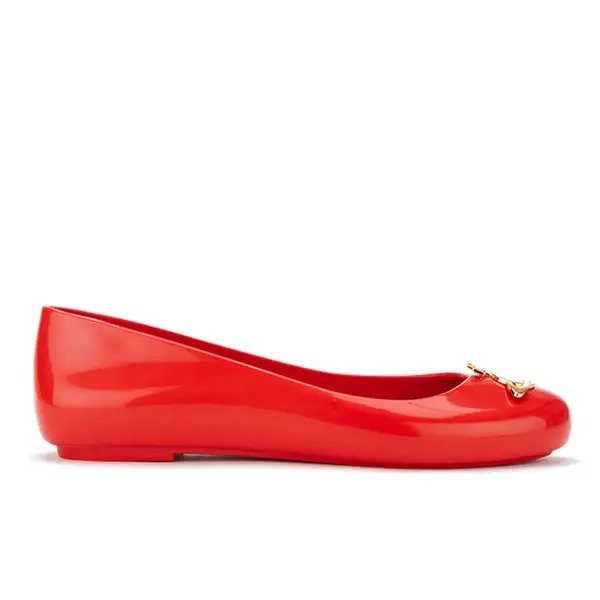 红色平底鞋