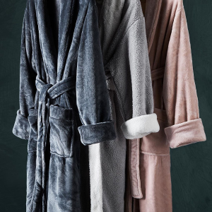 Adairs 澳洲国民家居品牌 优质睡衣、浴袍系列