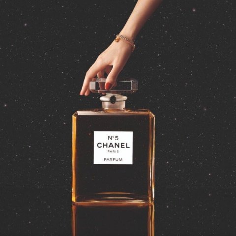 Chanel 新品超大瓶5号香水2021ml 水晶制成全球限量55瓶泡澡概念了解