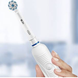 欧乐B Pro 1电动牙刷 2倍消除牙菌斑 3倍清洁力