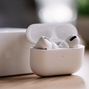 Apple AirPods Pro耳机 超低价来袭 感受苹果的超强降噪