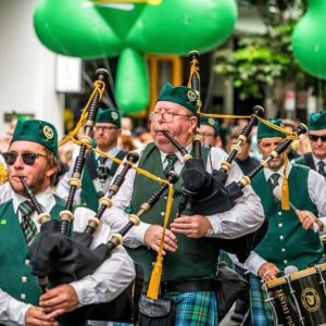 柏林街头 St. Patrick's Day 爱尔兰国庆日 狂欢即将开始